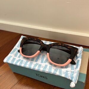 Tom’s Sydney Traveler Sunglass